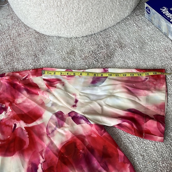 NWT Laura Plus short sleeve blouse - Picture 2 of 8